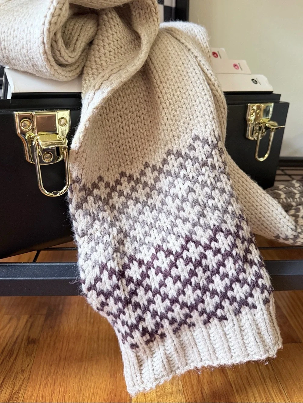 Marc New York Cream & Burgundy Chunky Knit Scarf